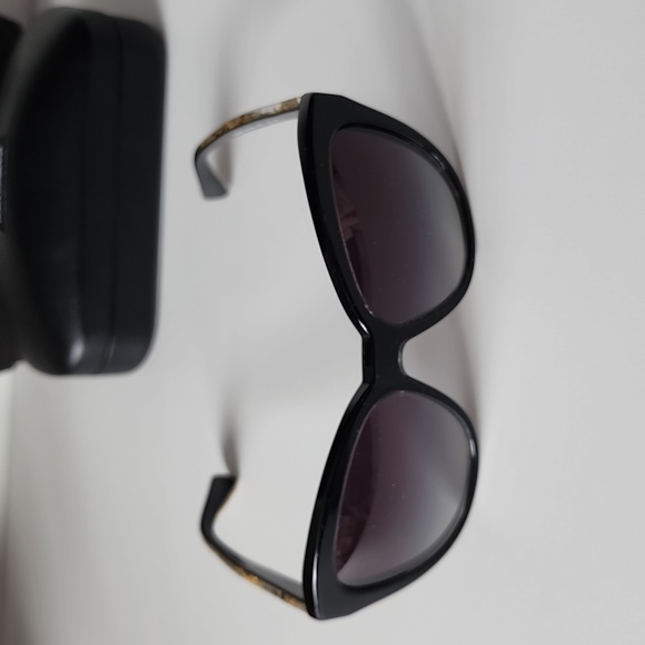 Dolce & Gabbana Sunglasses - Picture 5 of 11